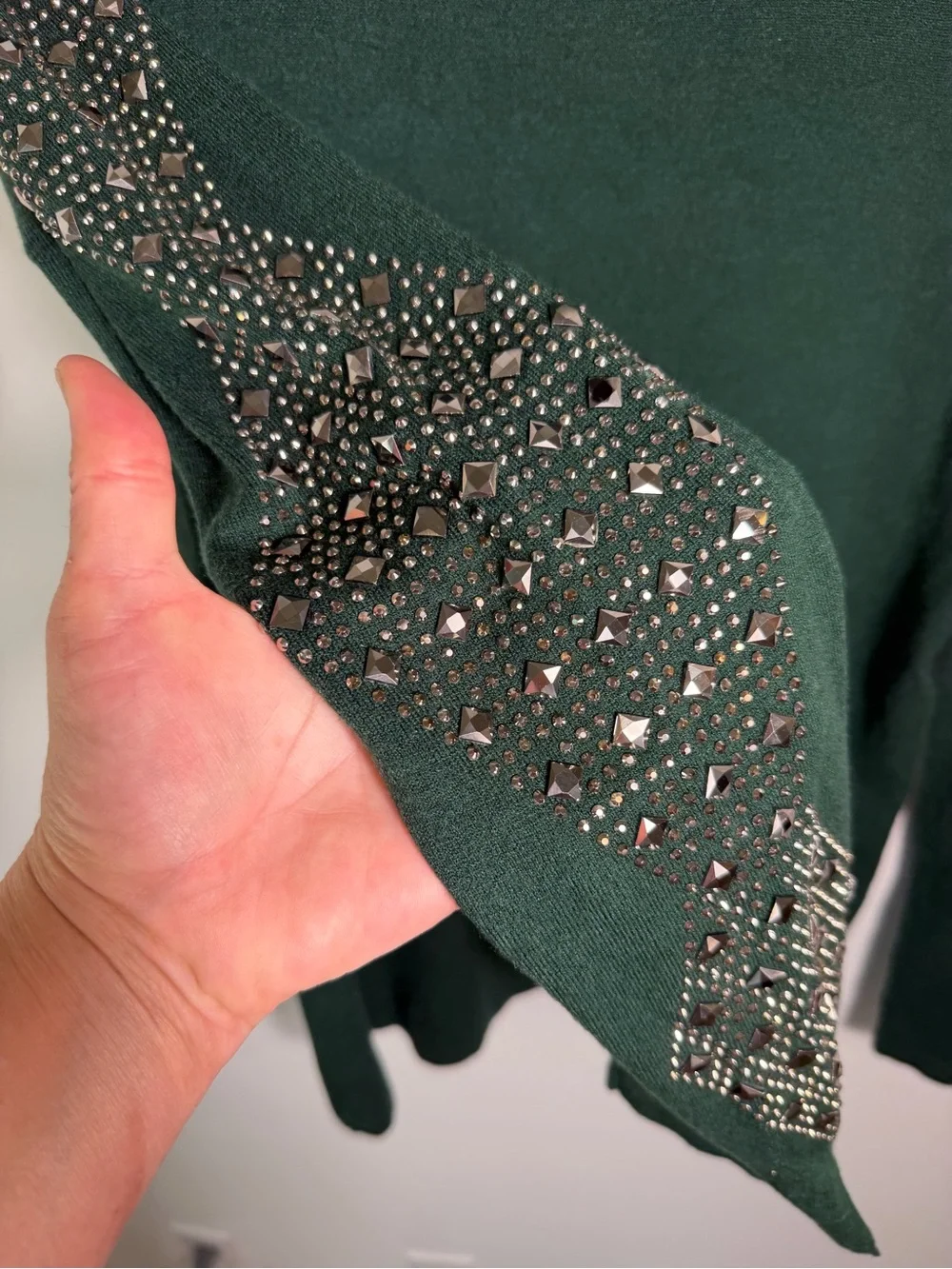 Milano Dark Forest Green Crewneck Sweater Embellished rhinestone Sleeves Large